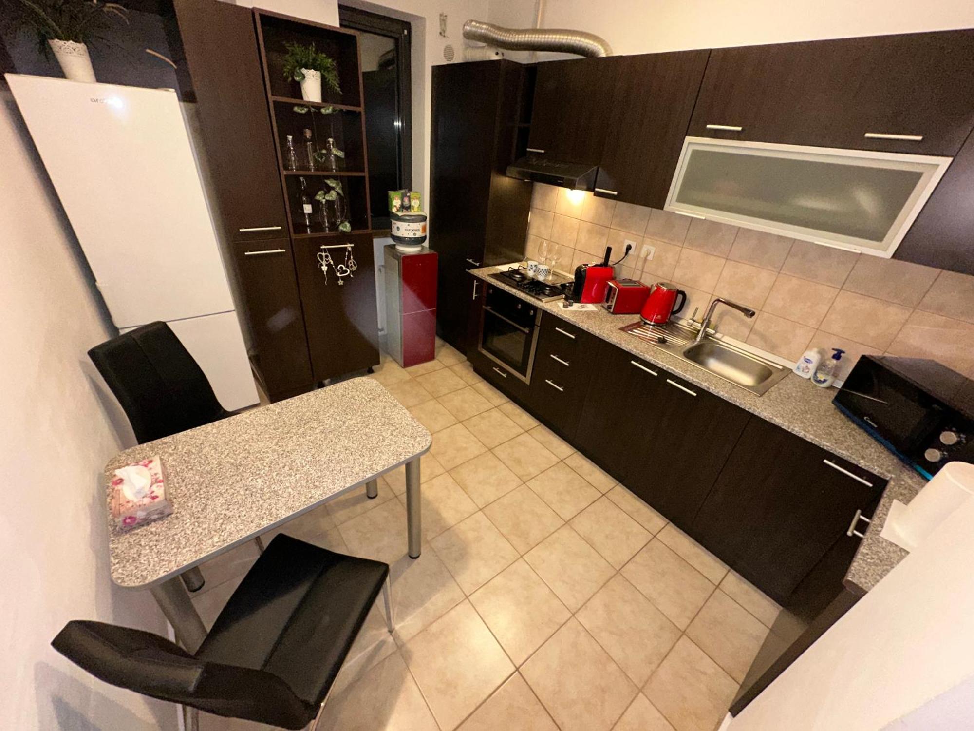 Centru Unirii Luxury Vip Apartament 2 Camere 98 Mp ! Parcare Subterana Privata Incalzita Iarna Si Climatizata Vara Doar Cu Rezervare In Limita Locurilor Disponibile ! Proprietate In Regim Hoteliep - Nu Are Bucatarie ! Бухарест Екстер'єр фото