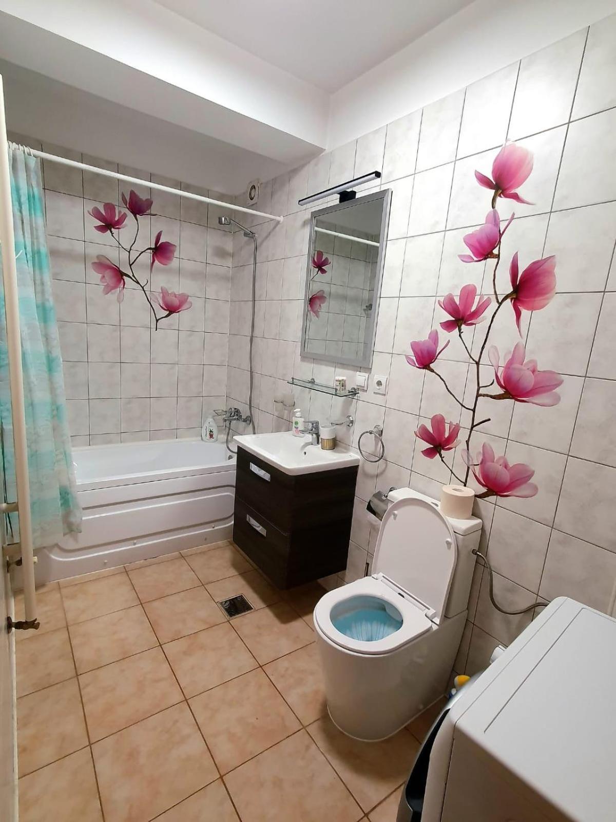 Centru Unirii Luxury Vip Apartament 2 Camere 98 Mp ! Parcare Subterana Privata Incalzita Iarna Si Climatizata Vara Doar Cu Rezervare In Limita Locurilor Disponibile ! Proprietate In Regim Hoteliep - Nu Are Bucatarie ! Бухарест Екстер'єр фото