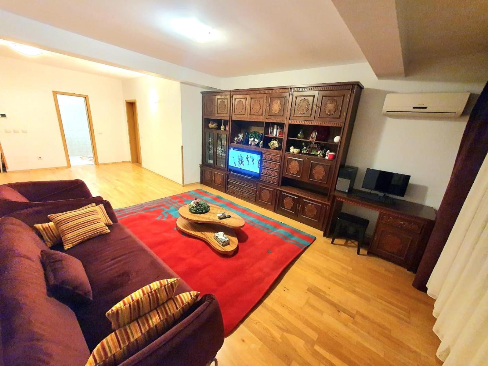 Centru Unirii Luxury Vip Apartament 2 Camere 98 Mp ! Parcare Subterana Privata Incalzita Iarna Si Climatizata Vara Doar Cu Rezervare In Limita Locurilor Disponibile ! Proprietate In Regim Hoteliep - Nu Are Bucatarie ! Бухарест Екстер'єр фото